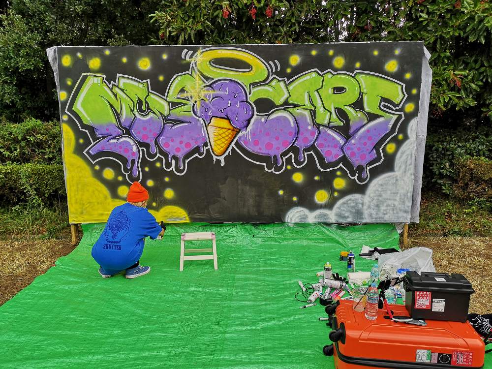 ヒップホップのグラフィティ風。