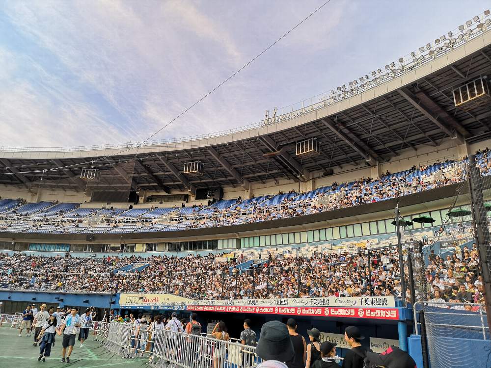 スタンド席。最上階は4階席。