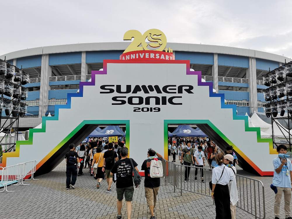 マリンスタジアムのゲート。