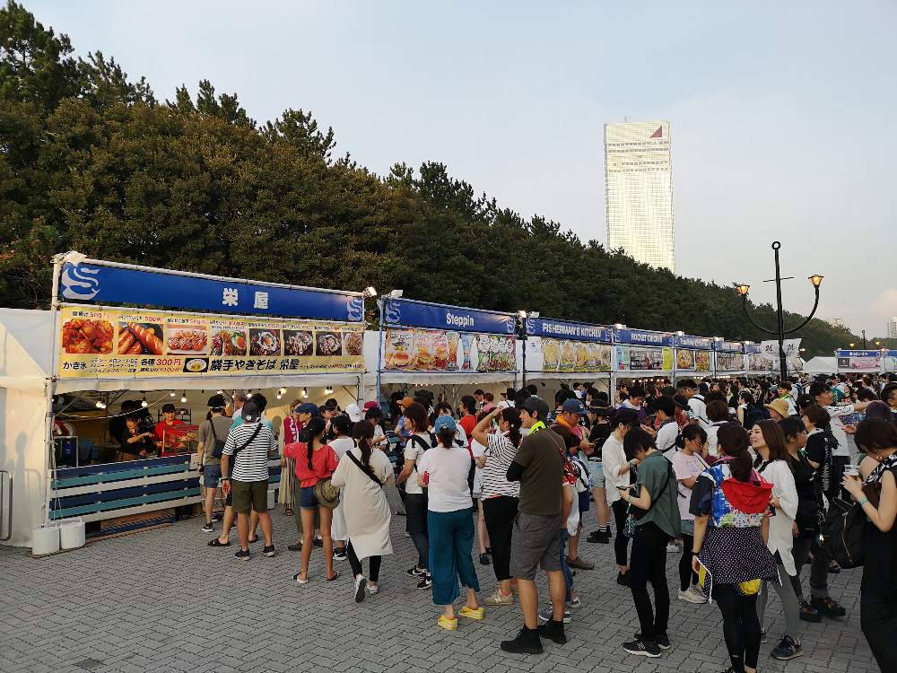 マリンステージ南東側。