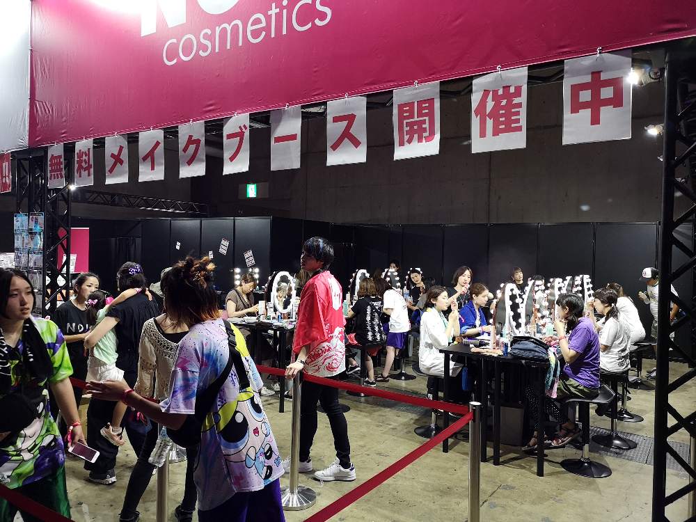 無料でメイクができるスペース。