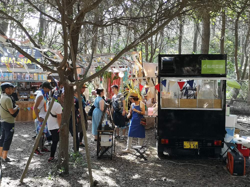 1つのスペースでキッチンカー2台でした。