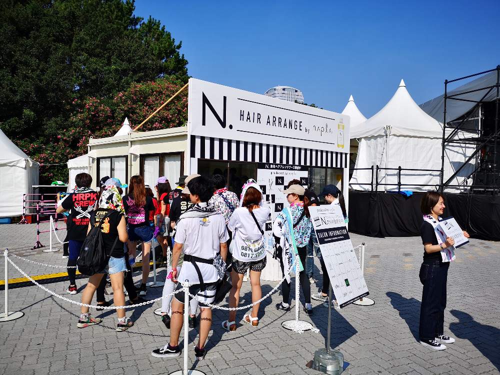 日と時間ごとに担当が変わります。