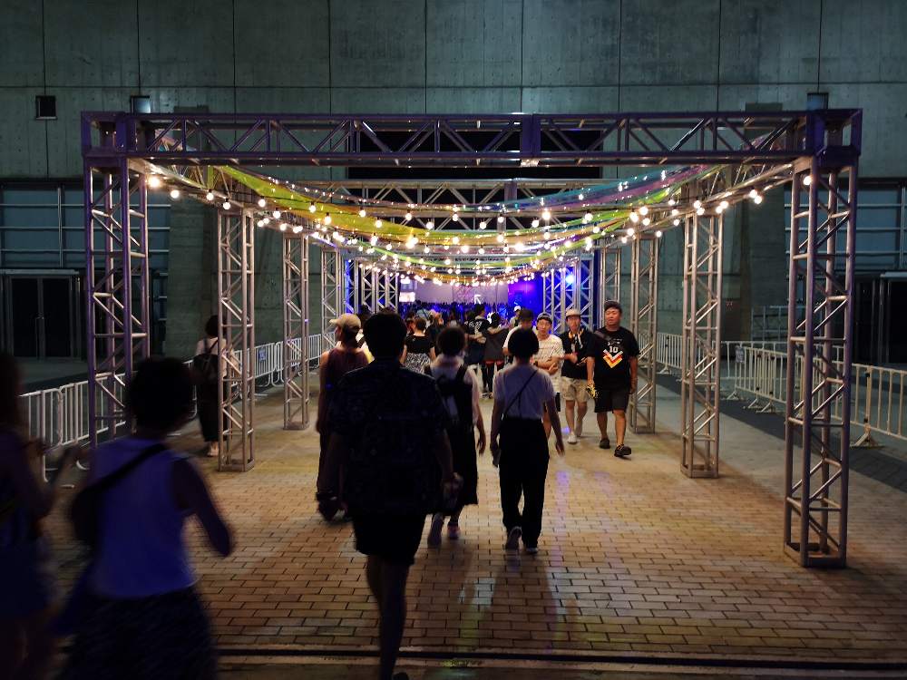 ミッドナイトソニックの2つのステージ間通路。