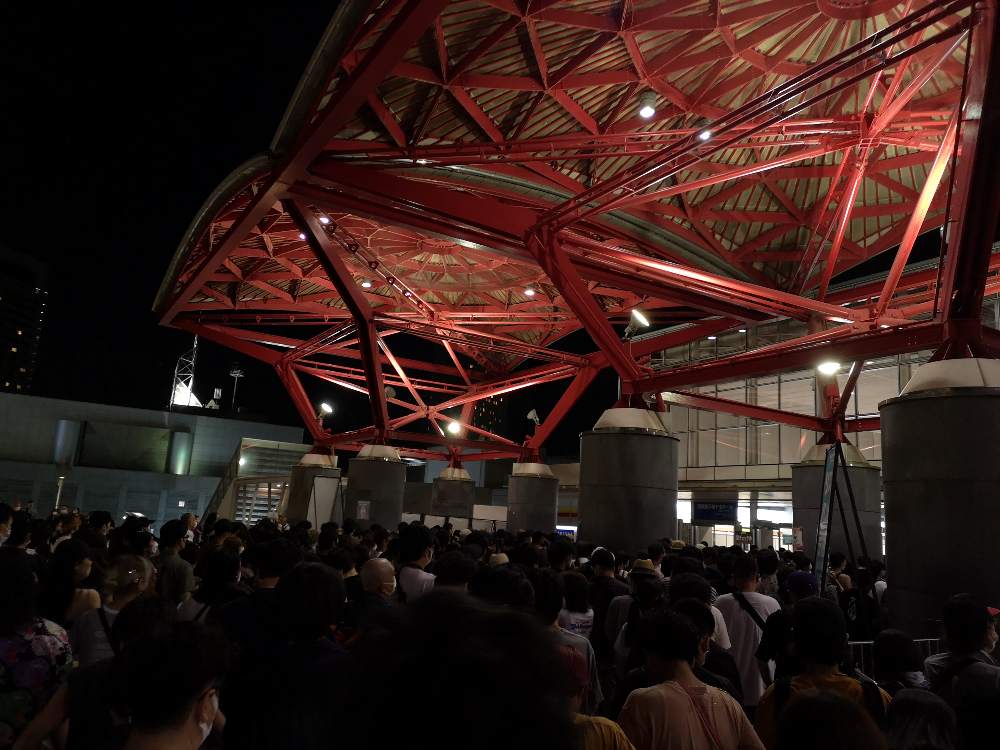 幕張メッセ入り口。