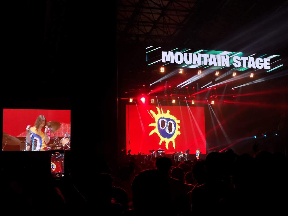 プライマル・スクリーム。「スクリーマデリカ」の曲が中心。