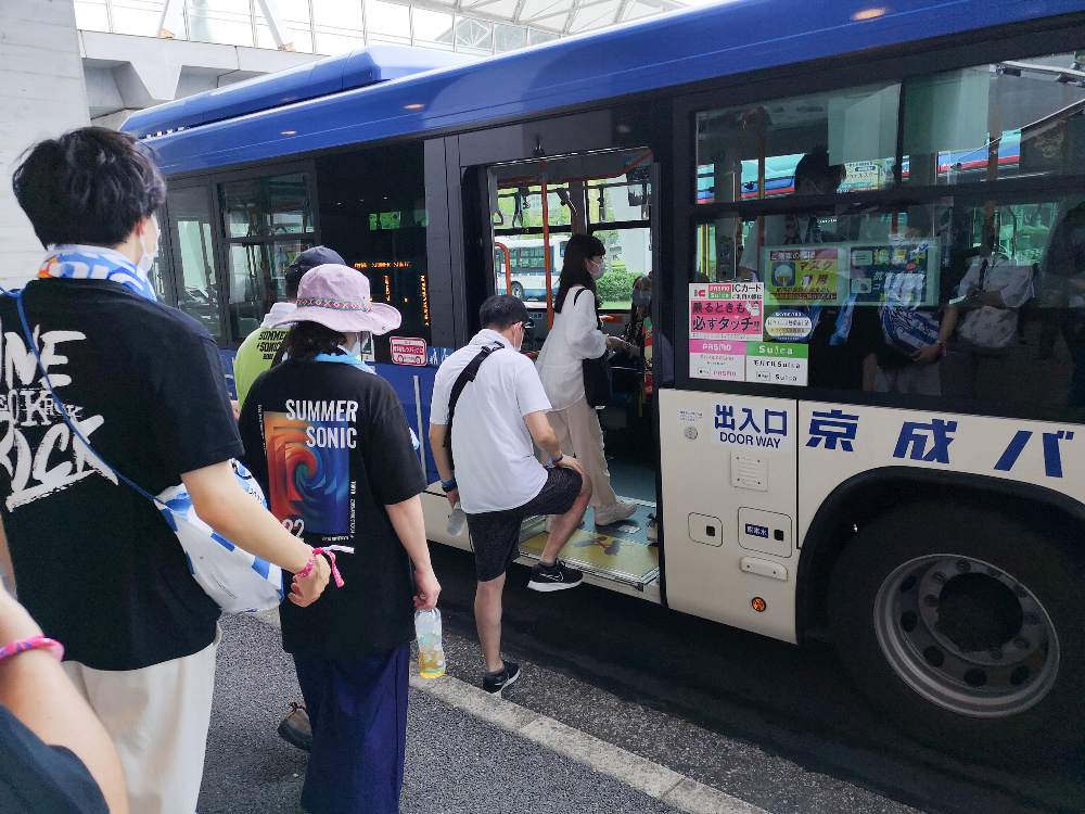 マリンステージ行きシャトルバス乗り場。