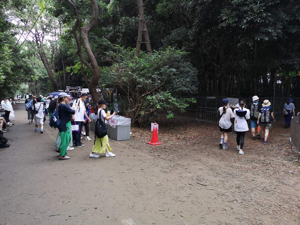 いつもどおり、すぐに右折します。